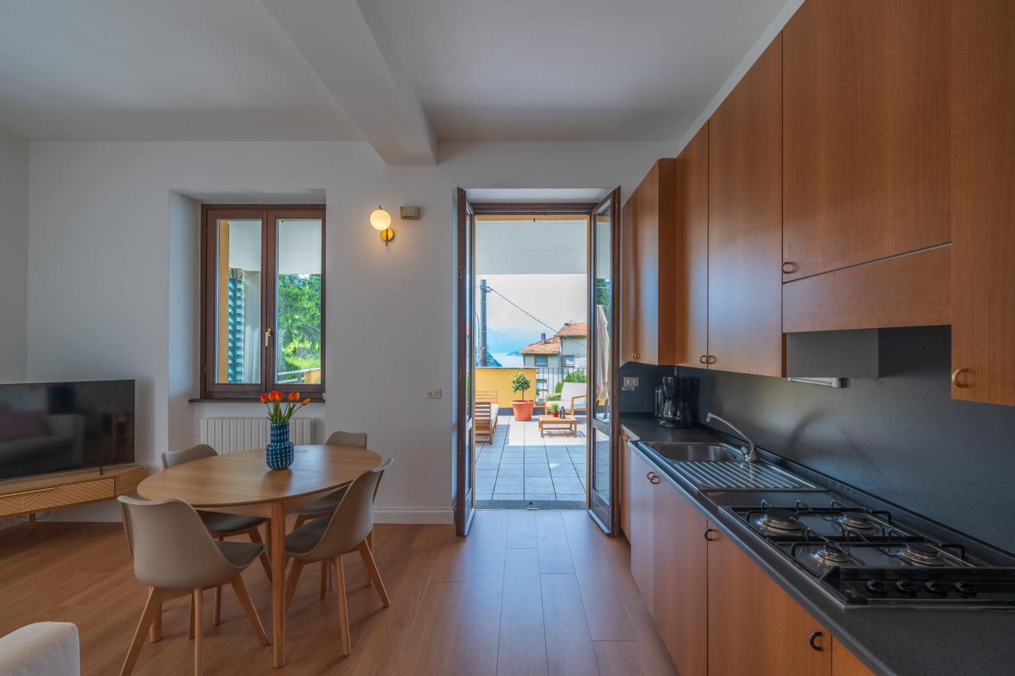 Stunning Apartment- Terrace And Swimming Pool เบลลาโน ภายนอก รูปภาพ