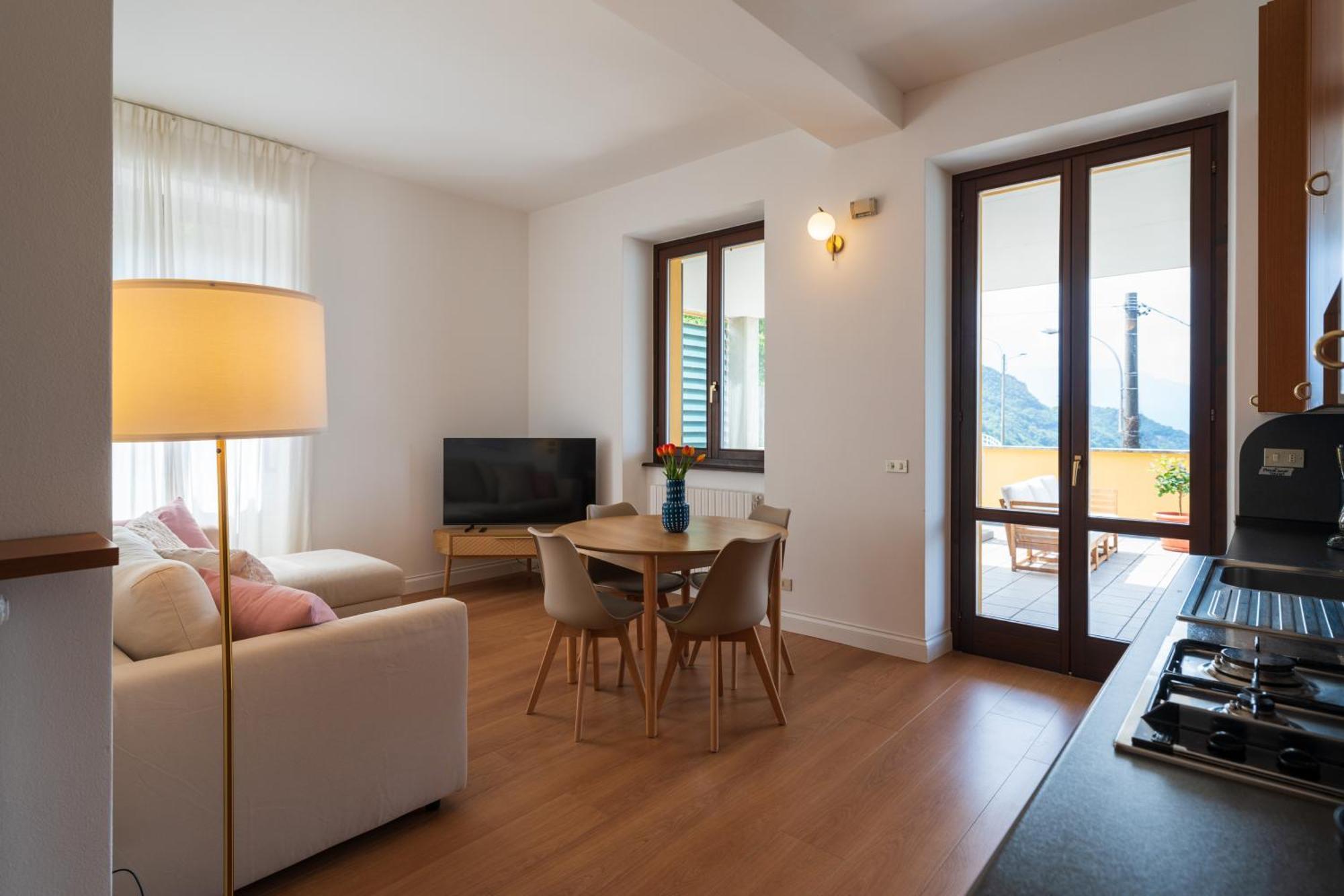 Stunning Apartment- Terrace And Swimming Pool เบลลาโน ภายนอก รูปภาพ