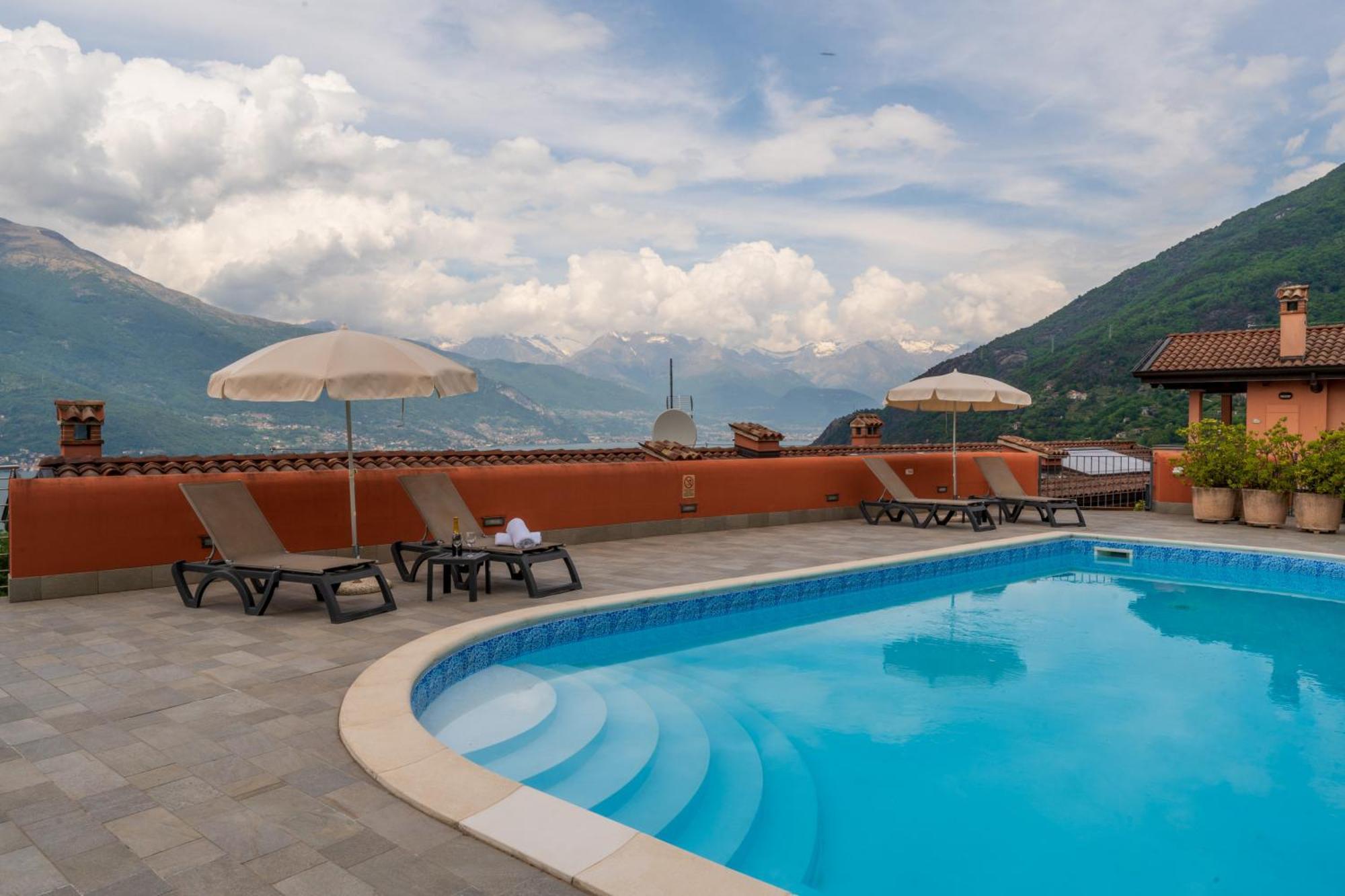 Stunning Apartment- Terrace And Swimming Pool เบลลาโน ภายนอก รูปภาพ